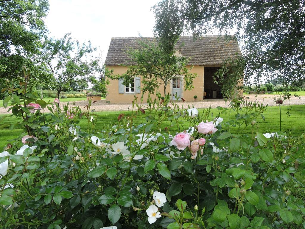 Gîte de La Hertaudière Montbizot Extérieur photo