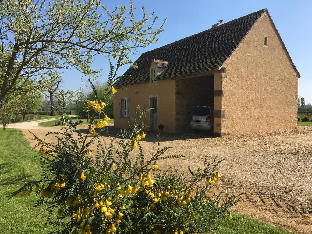 Gîte de La Hertaudière Montbizot Extérieur photo